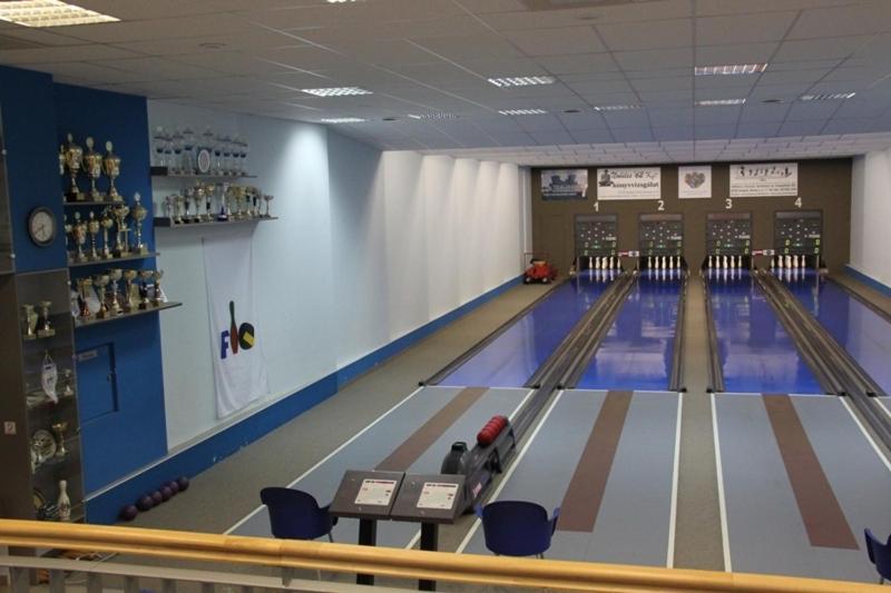 Teke Bowling Centrum és Sport Hotel Szeged Exterior foto
